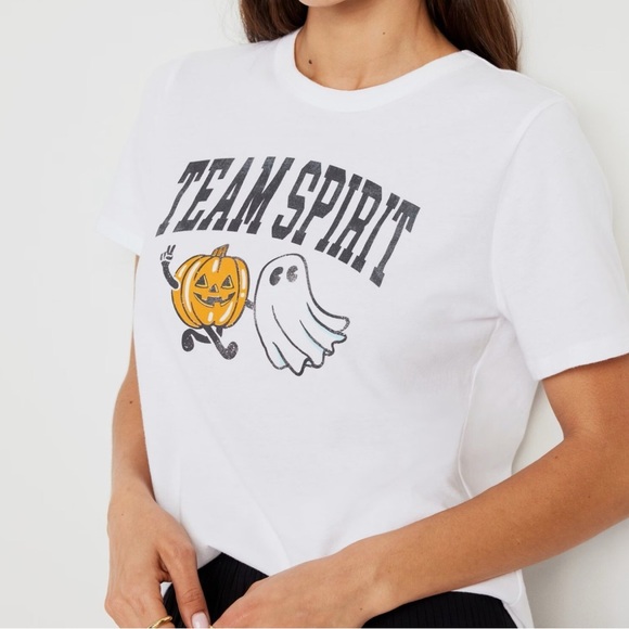 Old Navy White 'Team Spirit' Graphic Tee - Picture 1 of 3